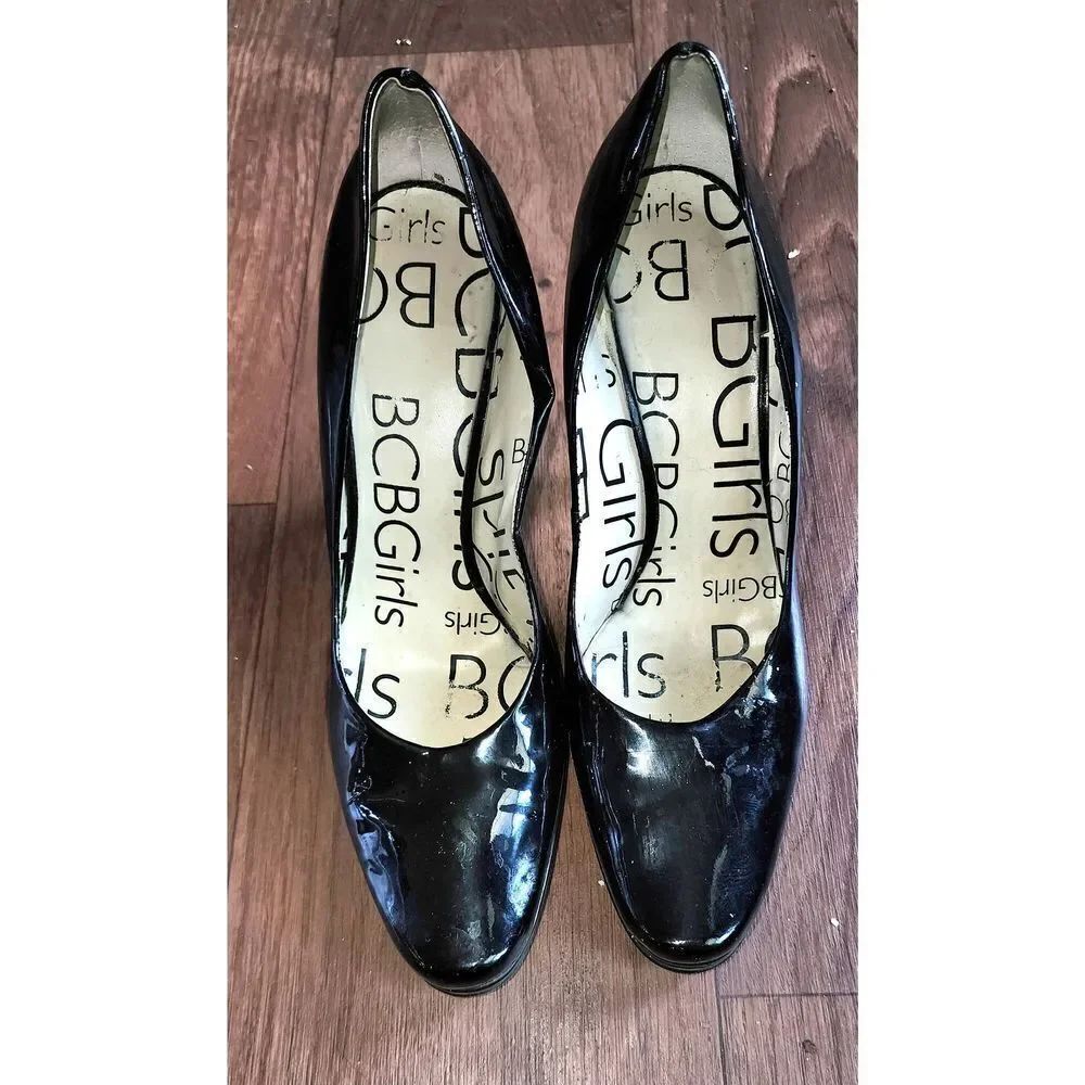 BCBG GIRLS PUMPS